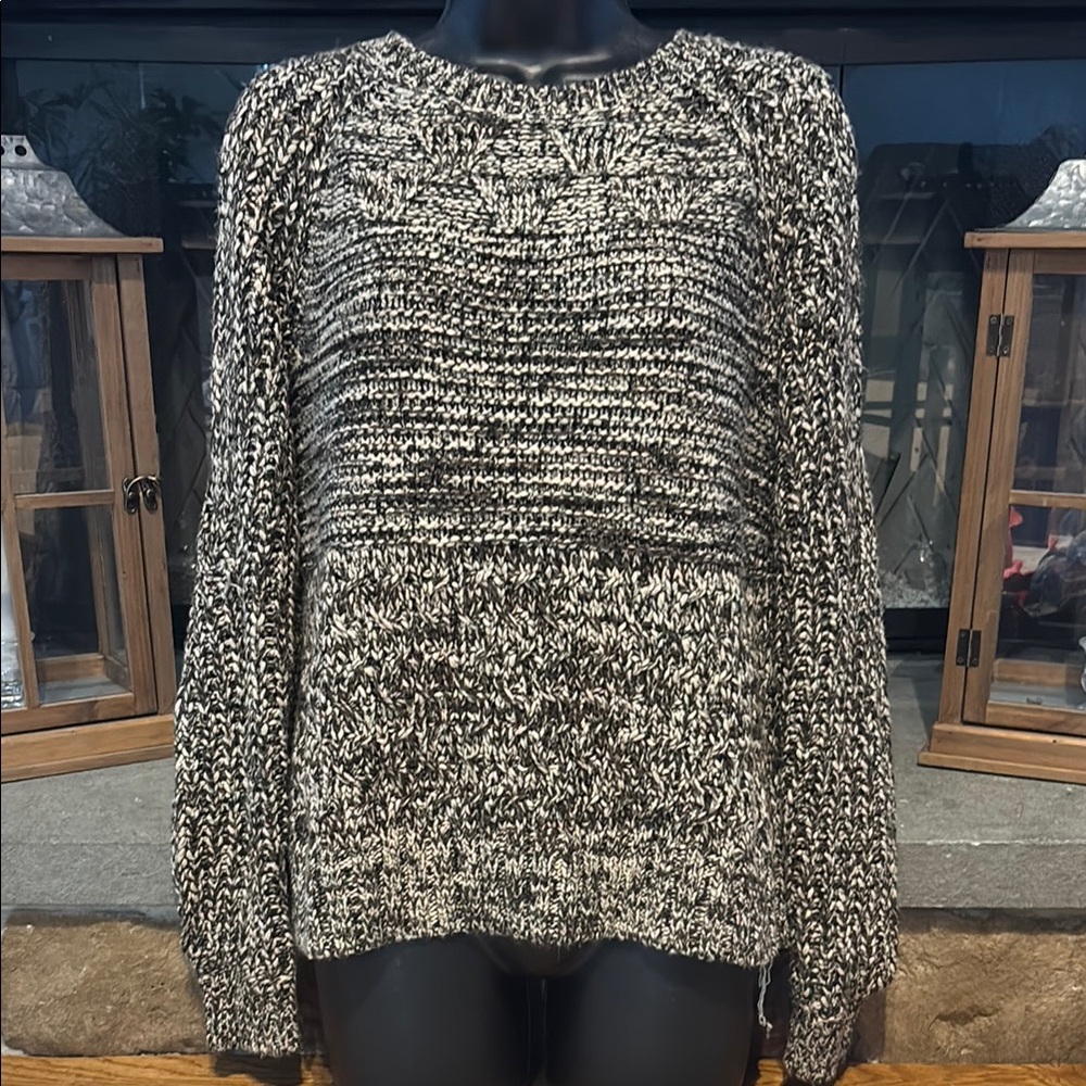 New York & Company Brown and White Crew Neck cold shoulder Sweater XS